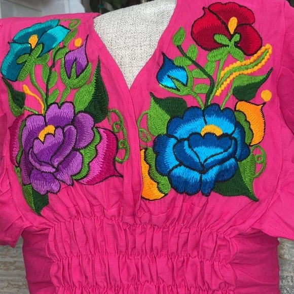 Beautiful Lovely top floral needed - Picture 8 of 10